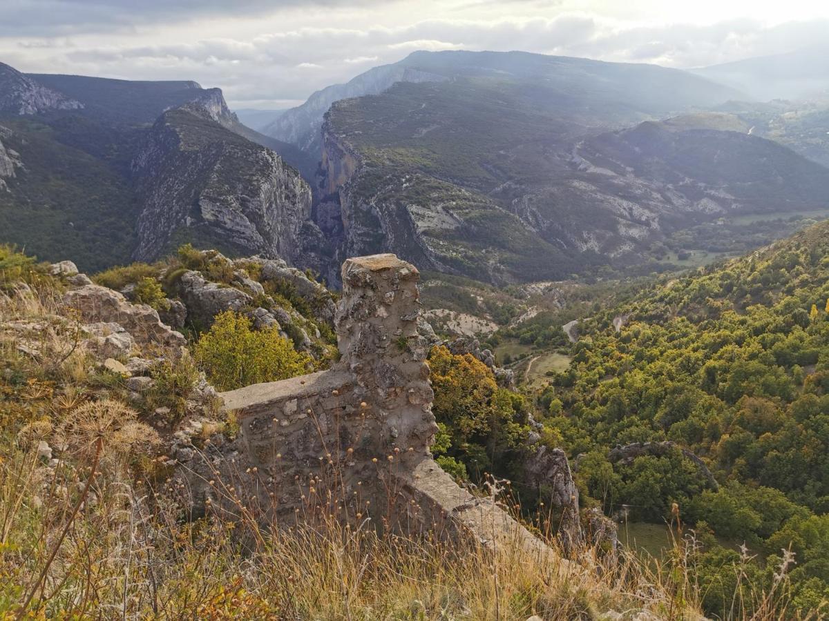 La Peyregoune, Logement En Pleine Nature Et Table D'Hotes Blieux Buitenkant foto