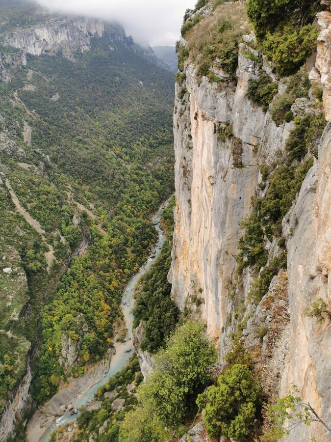 La Peyregoune, Logement En Pleine Nature Et Table D'Hotes Blieux Buitenkant foto