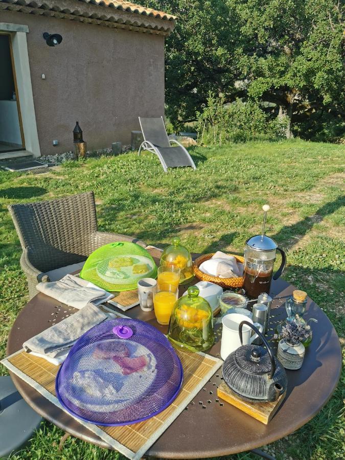 La Peyregoune, Logement En Pleine Nature Et Table D'Hotes Blieux Buitenkant foto