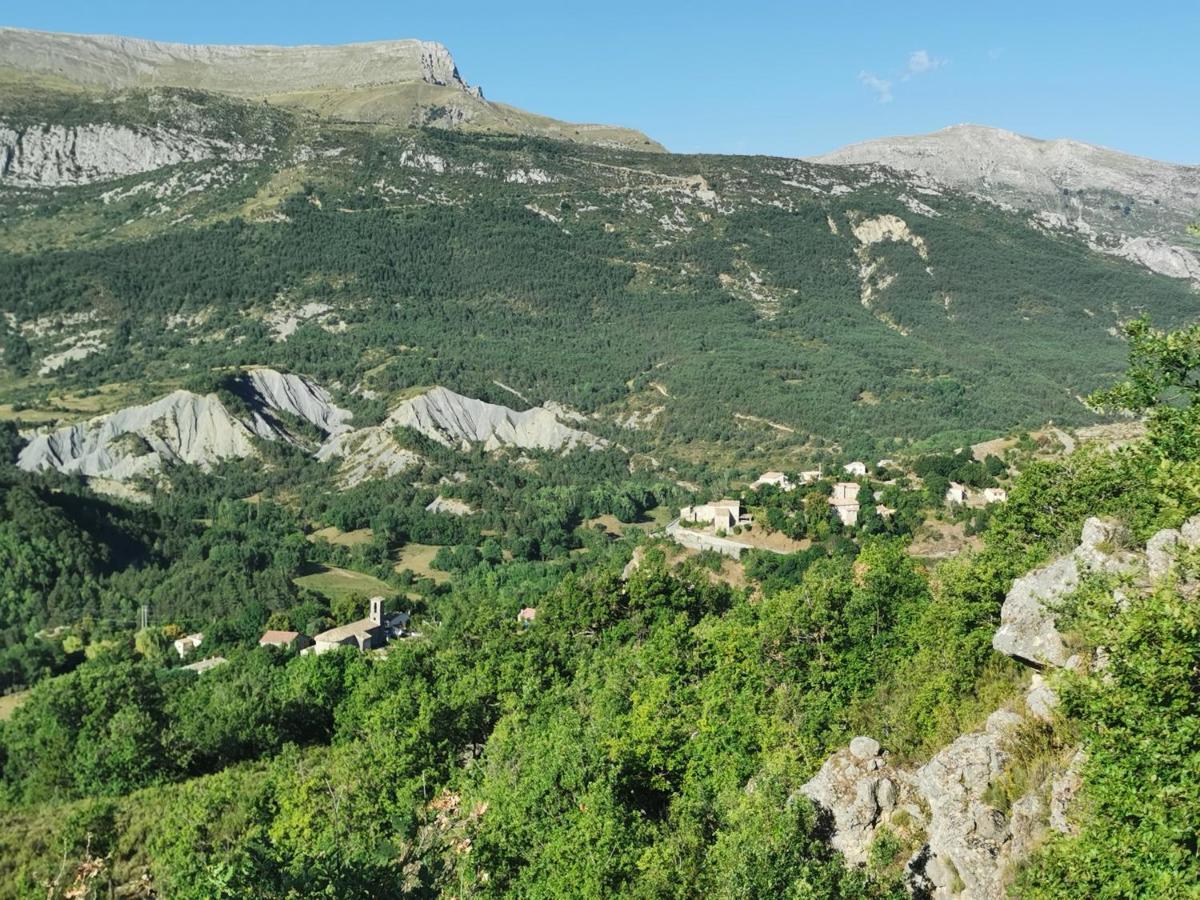 La Peyregoune, Logement En Pleine Nature Et Table D'Hotes Blieux Buitenkant foto